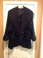 Women's Coat Size Large With Fringe On Collar And Pockets