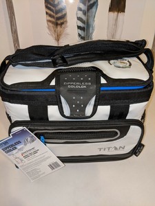 titan deep freeze 12 can cooler