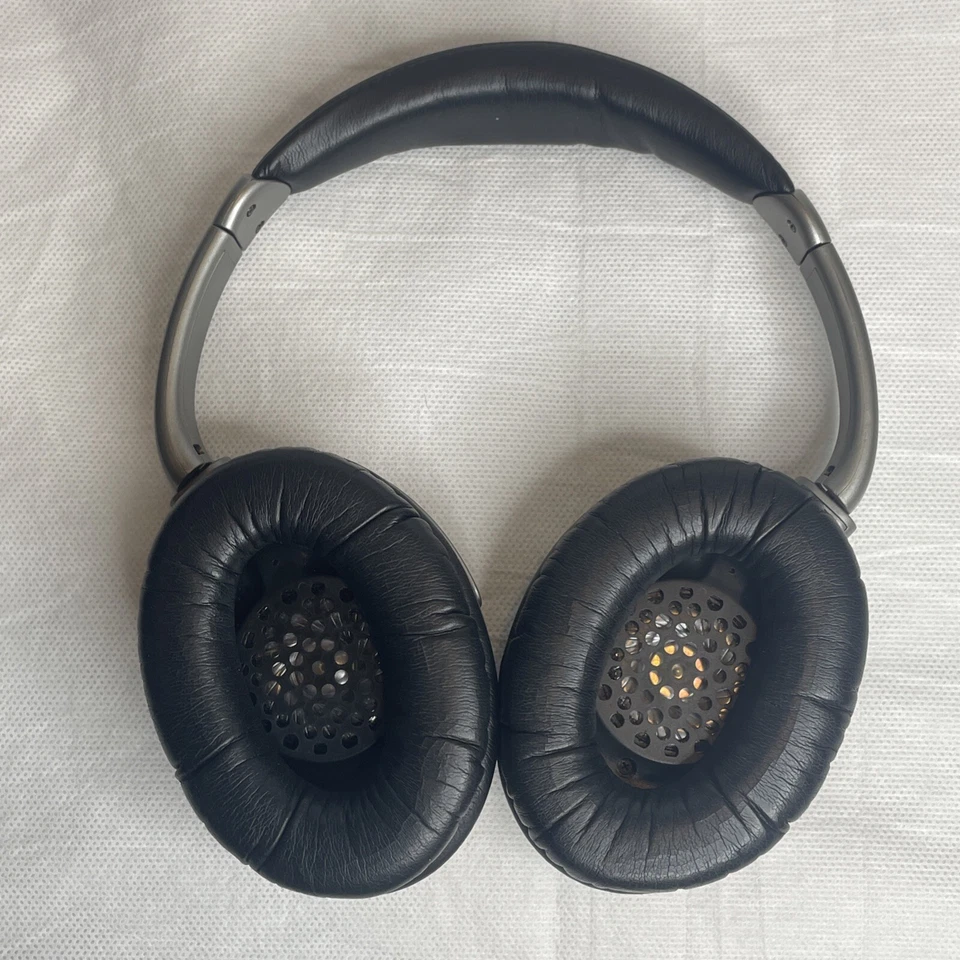 The Sharper Image Quiet Place Noise Cancelling Wired Headphones in Case w Extras - Image 3 of 4