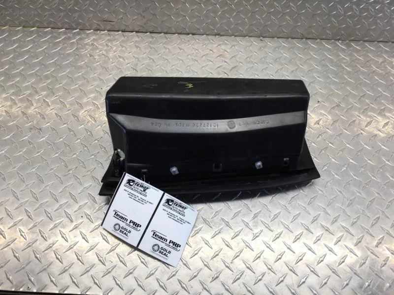 90-93 CORVETTE C4 GLOVE BOX ASSY BLACK OEM 10216288 10225894 Foto 3 de 4