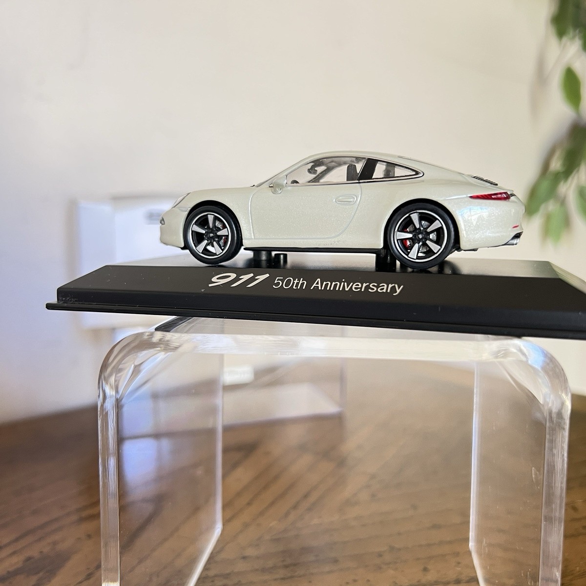 Porsche 911 (991) 50th Anniversary 2014 Graphite Grey 1 43 Welly