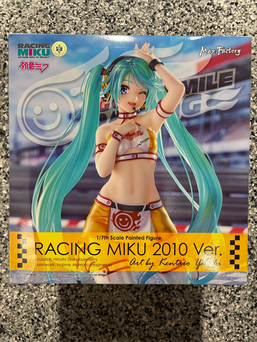 Hatsune Miku GT Project: Racing Miku (2010 Ver.) 1:7 Scale PVC