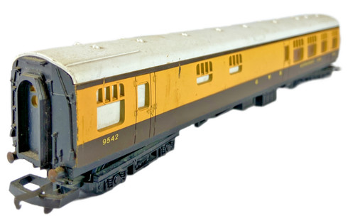 Hornby Spurweite OO GWR Restaurantwagen 9542 Schokoladencreme Personenwagen ohne Verpackung. | Zustand: Used