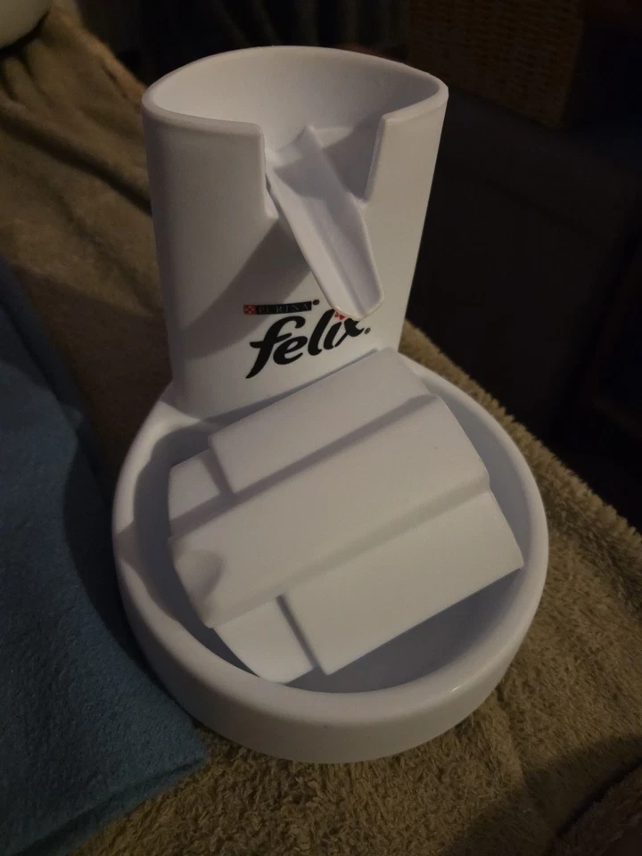 Felix Trinkbrunnen Katzen  - Bild 2 von 3