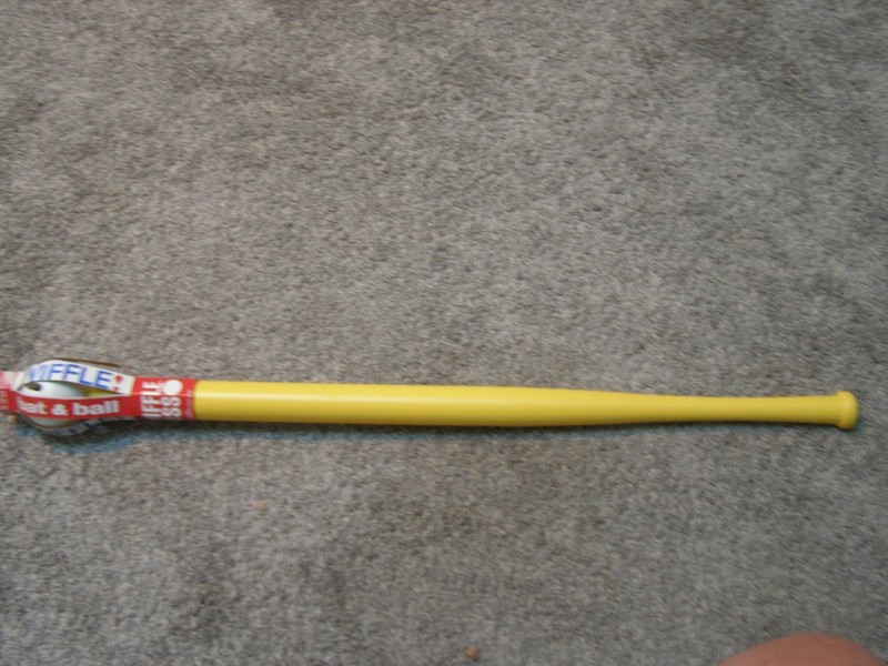 Vintage Wiffle Ball Wiffle Toss Set .Yellow Bat and Ball NOS. Original Packaging