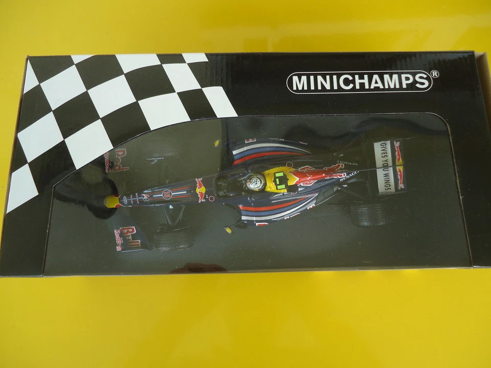 Red Bull Racing RB5 2009 Vettel Chinese China GP Minichamps 1:18 OVP 150090115 - Bild 2 von 4