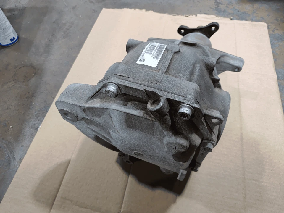 BMW 550i xDrive 2014-2016 eje trasero soporte diferencial montaje OEM Foto 2 de 4