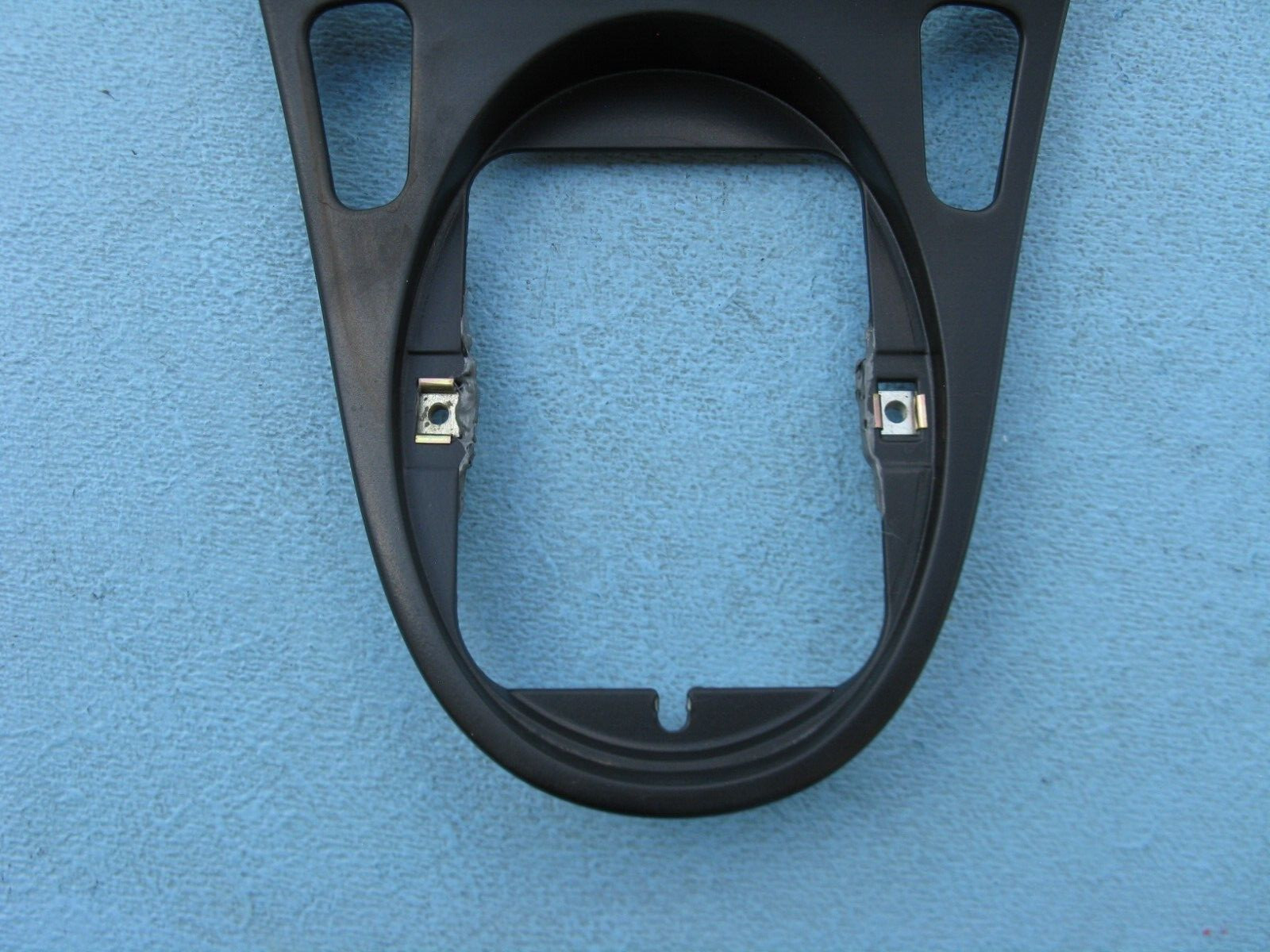 02 MASERATI M138 COUPE GT 4.2 V8 CENTER CONSOLE DASH TRIM MOLDING BEZEL COVER