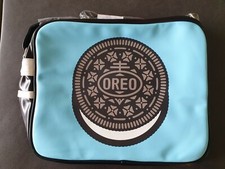NEUMANO Collegetasche Umh&auml;nge tasche Laptop Sport Oreo Design Kuriertasche