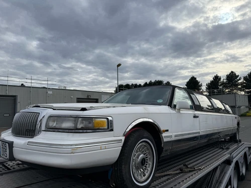 2007 Lincoln Town Car Limousine -Limo NO RESERVE - Picture 1 of 10