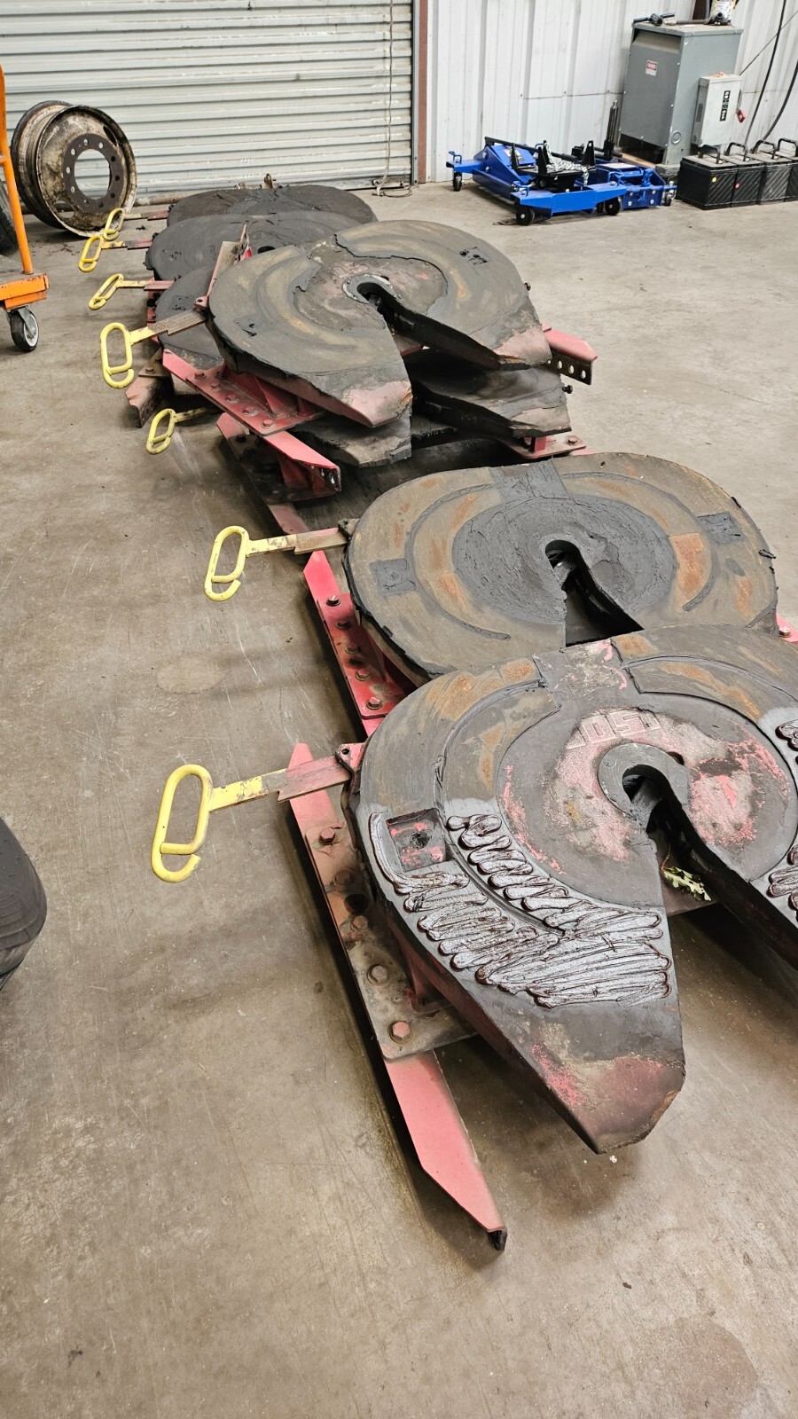 Replaces Jost Stationary Fifth Wheel