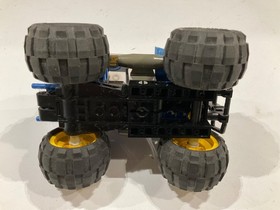 LEGO Racers 4585, Nitro Pulverizer with pull-back motor