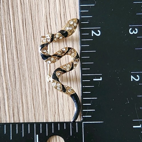 Vtg Black Gold Tone Snake Brooch Enamel Rhinestone Serpent Jewelry 2.25" READ - Imagen 3 de 10