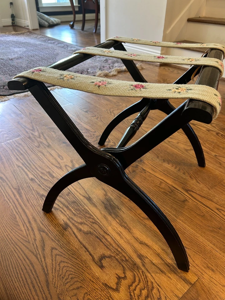 Portaequipajes vintage hecho a mano con correa de punta de aguja floral marco plegable de madera Foto 2 de 4