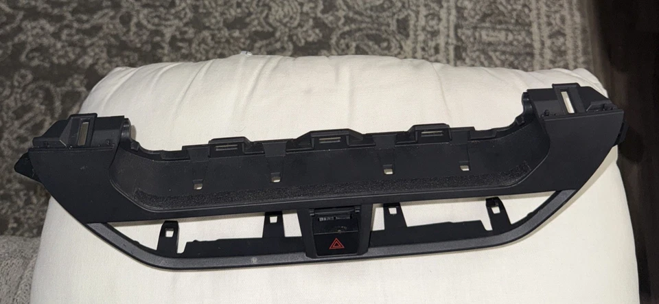 OEM NISSAN ALTIMA 2019-2023 MONTAJE DE VENTILACIÓN DE TABLERO CENTRAL Foto 4 de 4