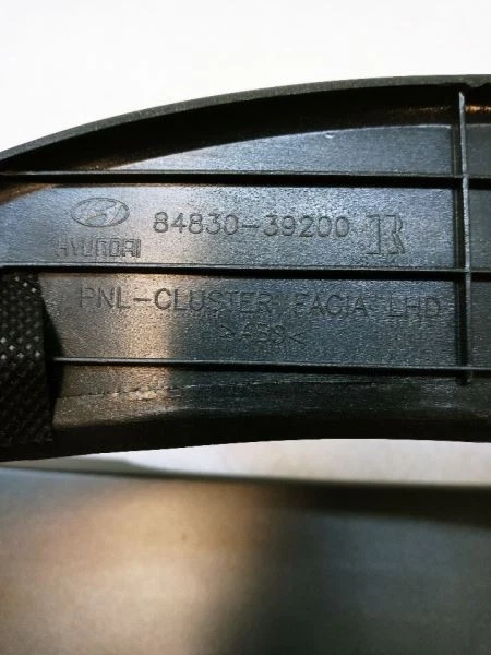 Hyundai XG350 2005 cuadro de instrumentos bisel moldura fabricante de equipos originales usado 84830-39200 Foto 4 de 4