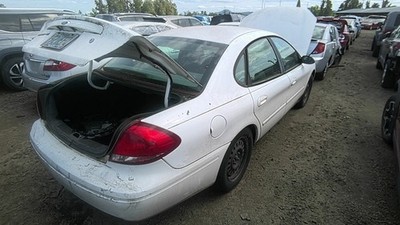 Used Windshield Wiper Motor fits: 2005 Ford Taurus  Grade A