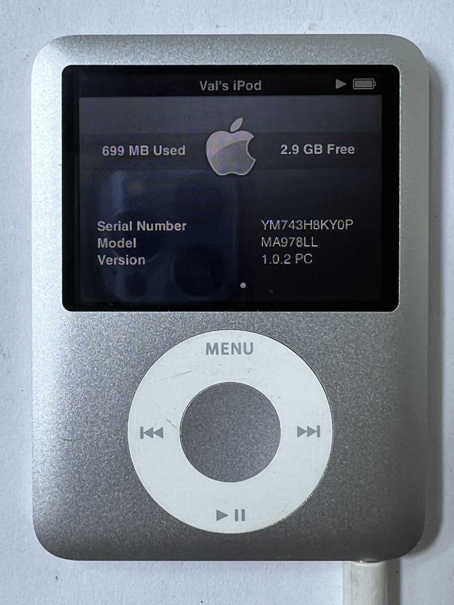 Apple iPod Nano 3rd Gen 4GB A1236 MP3 Player SILVER MA978LL/A