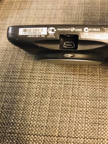 Tomtom One 3.5" GPS Unit Portable Car Navigator Unit Only N14644 - Works - Picture 8 of 15