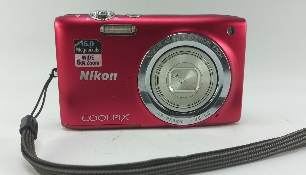 Nikon Coolpix s2700 16.0 MP 6X Zoom Digital Camera Red w/ Battery