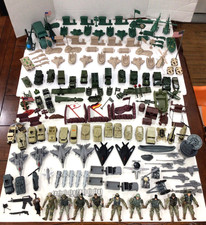 Lot of 180 Mixed Plastic Military Set With Soldiers Weapons Vehicles Chopper