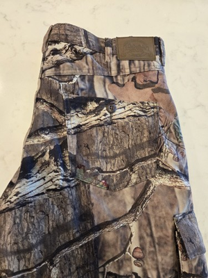 #ad Cabela#x27;s Realtree camouflage hunting pants in a size 34 regular $30.00