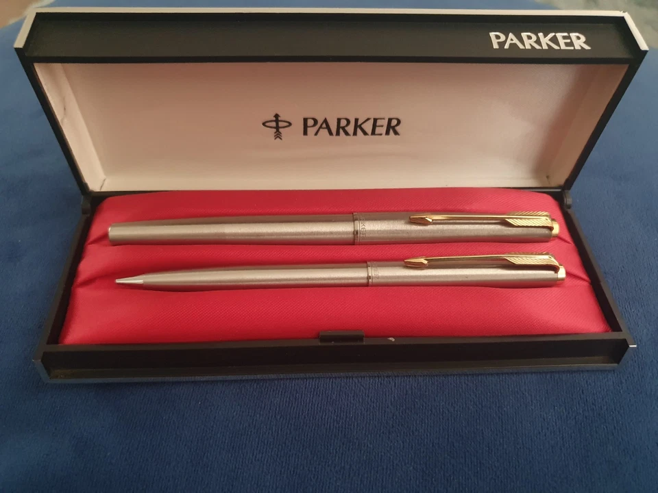 Parker 65 Flight Fountain Pen 14k Nib GP trim  & Mechanical Pencil Set in Box - Image 2 of 4