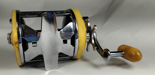 Garcia MITCHELL 600 Reel Made In France Working Good - Picture 10 of 18