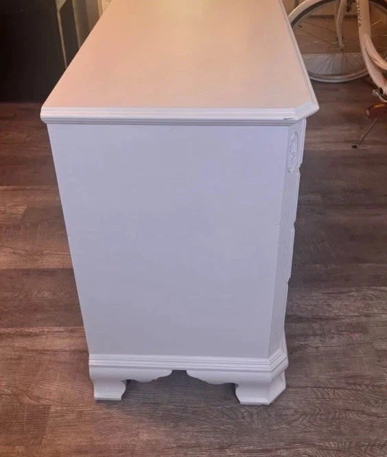 VTG, Ethan Allen, 10 Drawer Dresser, White, Cherry Oak, Low Dresser ORG: 3000 - Image 2 of 4