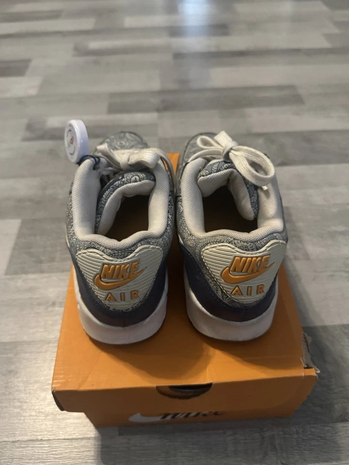 Nike Air Max 90 Liberty 🗽 654846-400 Size UK 4 EU 37.5 - Image 3 of 4