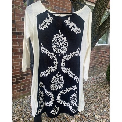 Young Threads Tunic Top Small White Black Embroidered Bohemian Casual