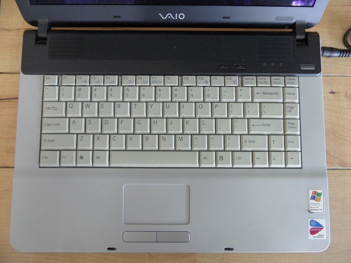 Sony Vaio VGN-FS570 Laptop 4 Parts Booted Windows Hard Drive Wiped