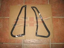 Pair Of New Vent Window Seals For Mg Mgb Gt 1965-80 Mgbgt Only Pair Of New Vent Window Seals For Mg Mgb Gt 1965-80 Mgbgt Only