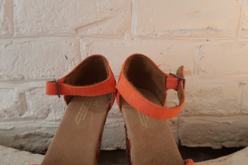 Tom's Sienna Wedge Espadrille Ankle Strap Womens Orange Boho Festival Size 9 - Picture 11 of 14