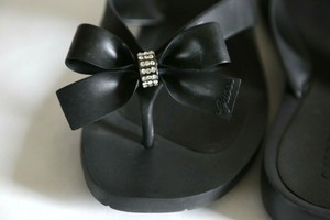 guess tutu flip flops