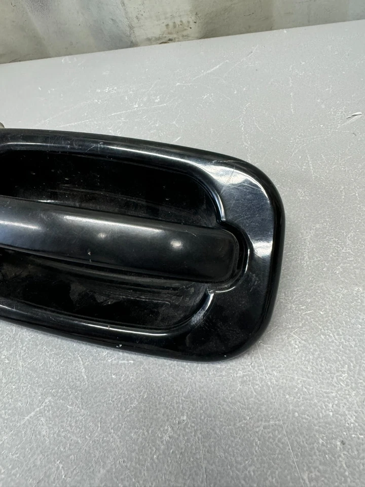 GMC Yukon Chevrolet Tahoe 2000-2006 manija de puerta exterior delantera derecha 15029902 Foto 4 de 4
