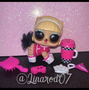 Kitty 500 LOL Surprise Winter Disco Pet 