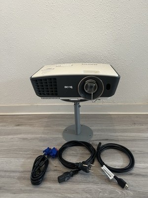 BenQ 750W Beamer + Deckenhalterung & Kabel