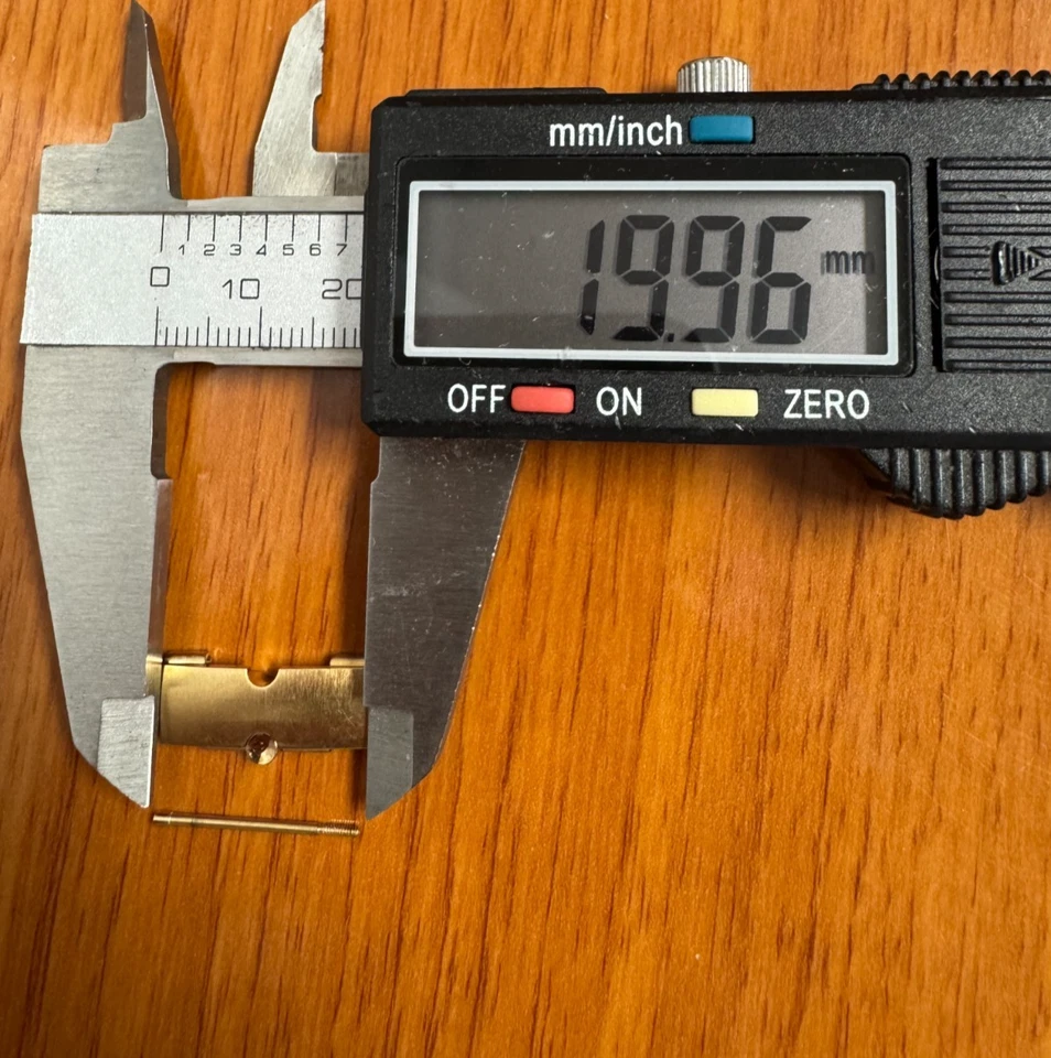 Eslabón de reloj Movado SE 88.G1.1892 edición deportiva 20 mm tono dorado para pulsera correa Foto 3 de 3