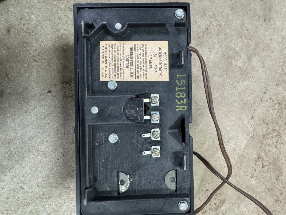 Alliance Tenna-Rotor U-110 — Rotador de antena vintage 115V 60Hz 0,7AMPS - Imagem 4 de 4