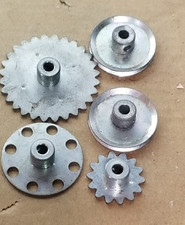 Vintage Gabriel Erector - 5 Metal Gears / pulley / Disc