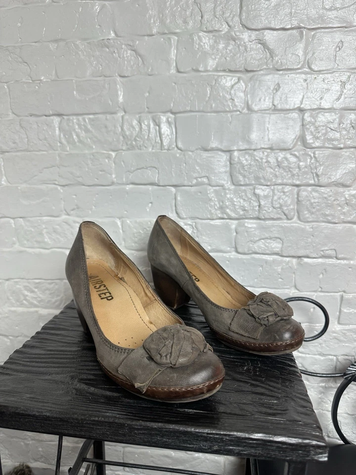 Zapatos de salón Airstep A.S.98 para mujer de cuero marrón con lazo tacón bloque talla 39  Foto 2 de 4