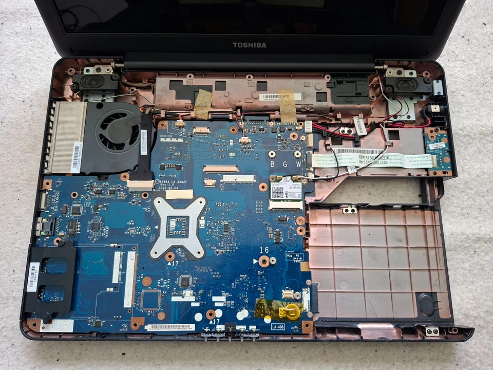 TOSHIBA SATELLITE PRO L500-1VW PSLS1E Laptop 15.6" 2GB 120GB SSD Windows 7 HDMI - Image 3 of 4