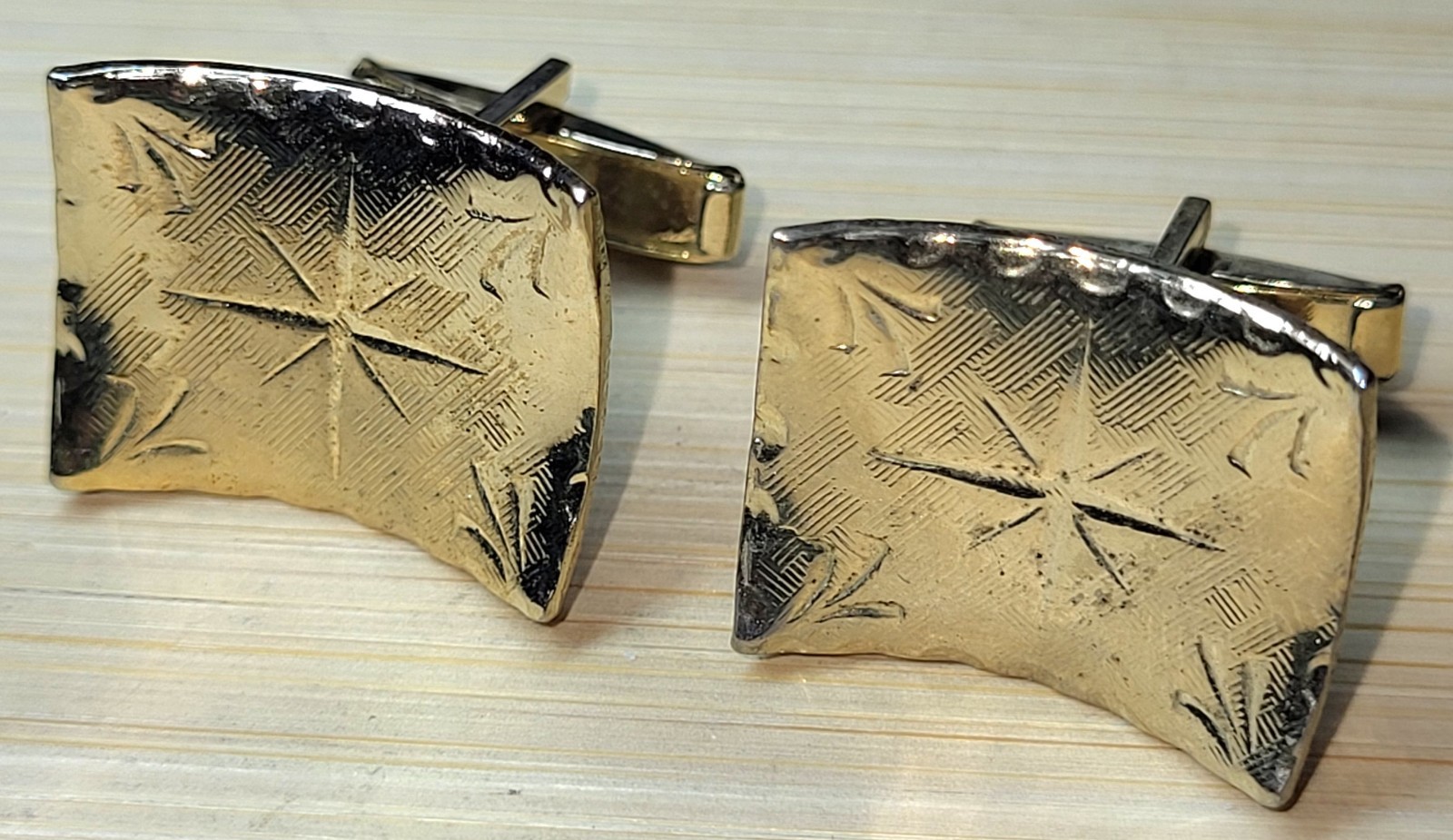 Curved Rectangular Starburst Pattern Goldtone Cuf… - image 1