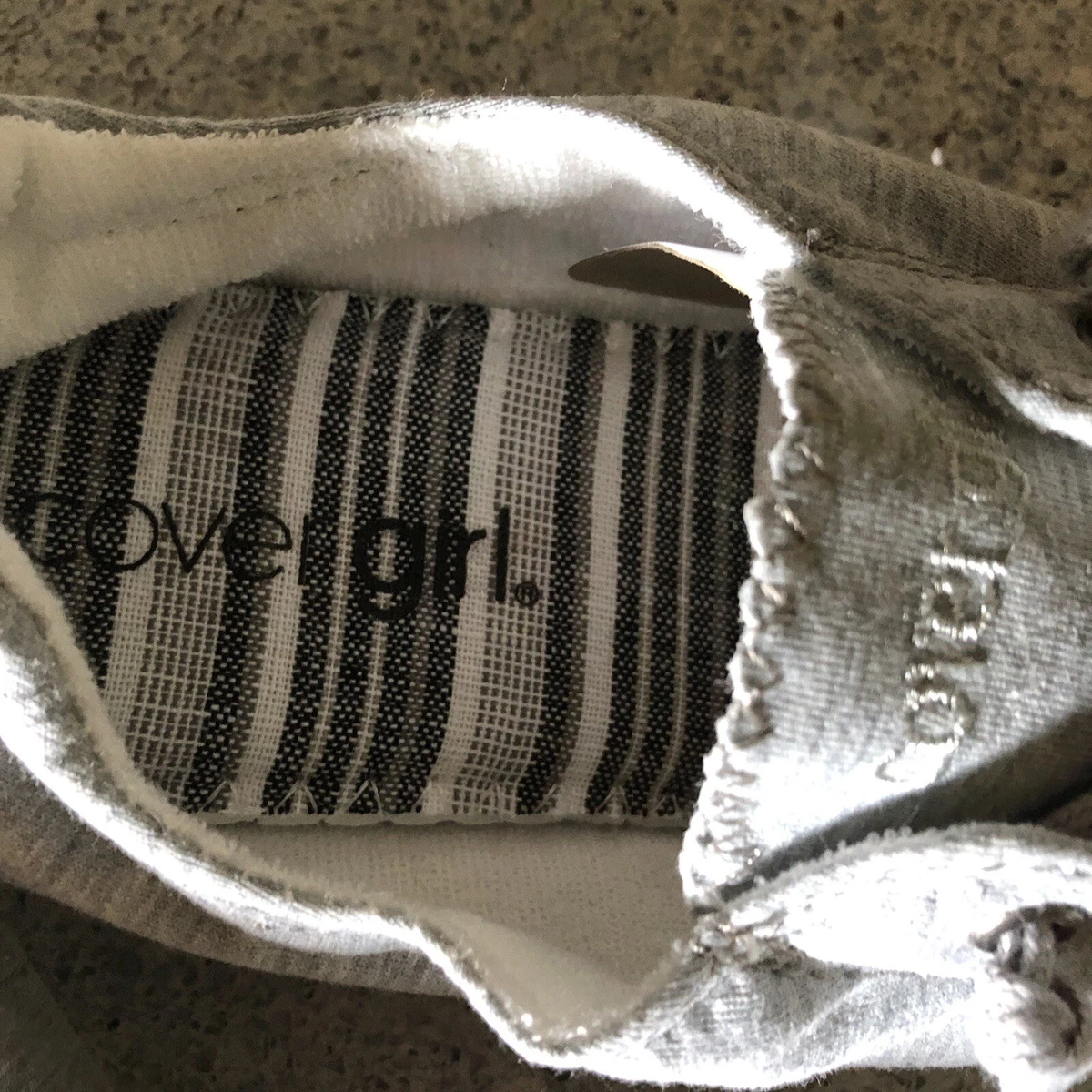 Cover Girl Womens 9.5 Gray Shoes Memory Foam Lace Up Comfort Sneaker New In Box