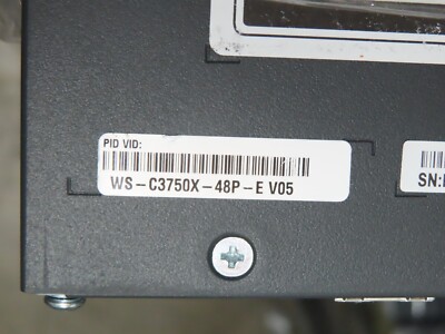 Cisco Catalyst WS-C3750X-48P-E 48 Port PoE Gigabit Switch + 1 PS + rack kit