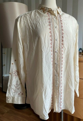 Johnny Was Beige Oversized Embroidered 