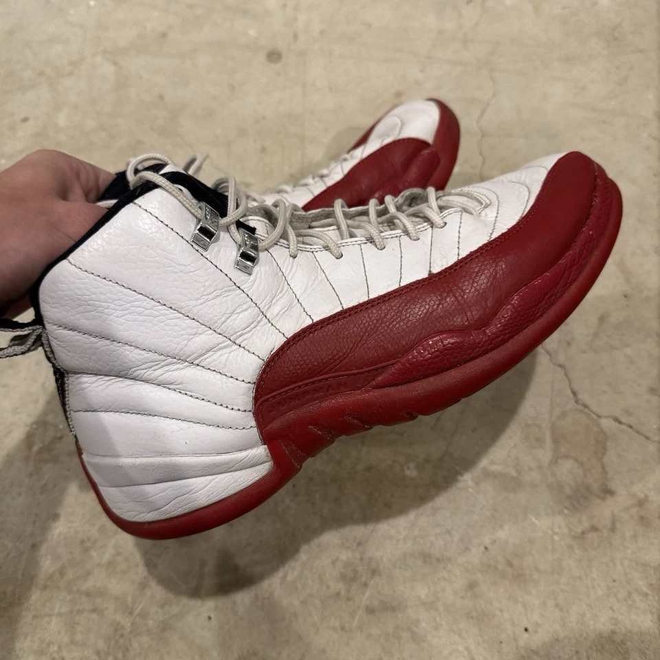 Air Jordan 12 Retro Cherry 2009 Talla 10.5 - 130690 110 Foto 3 de 4