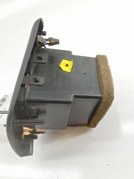 Mercury Grand Marquis 2001 pasajero tablero derecho ventilación de aire OEM usado Foto 4 de 4