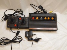 Atari Flashback 8 Video Game Console Built in Games Wired Controllers TESTED
